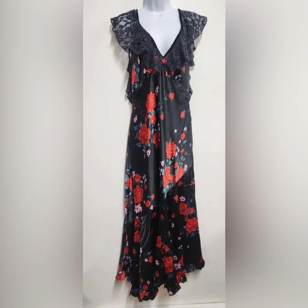Free People Warm Hearts Midi Dress Black & Red Floral Satin Small NWOT